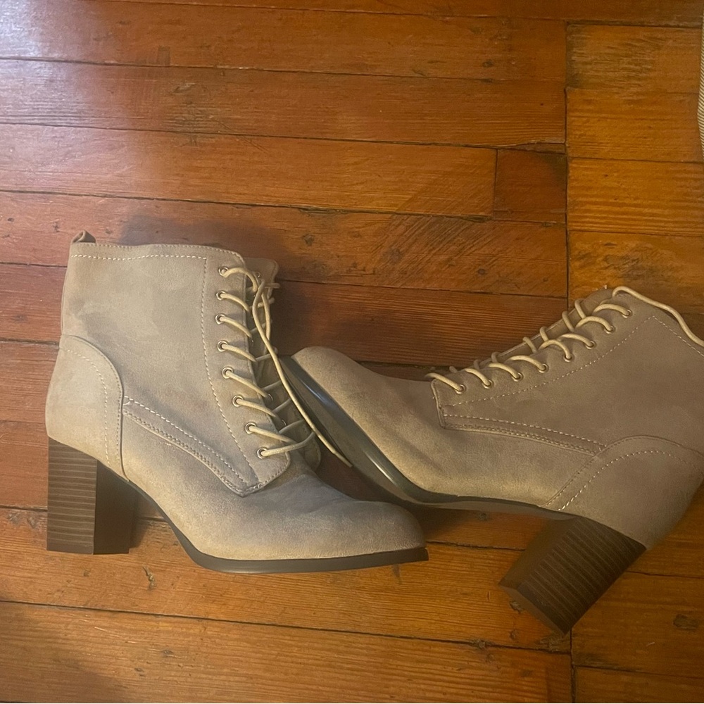 Women’s sand tone heeled laced booties size 11 Journee Collection